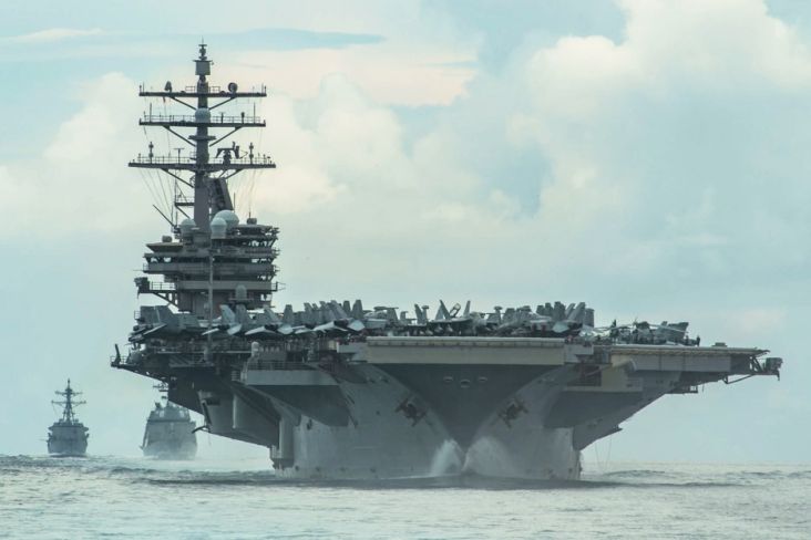 Kapal induk bertenaga nuklir Amerika Serikat (AS)