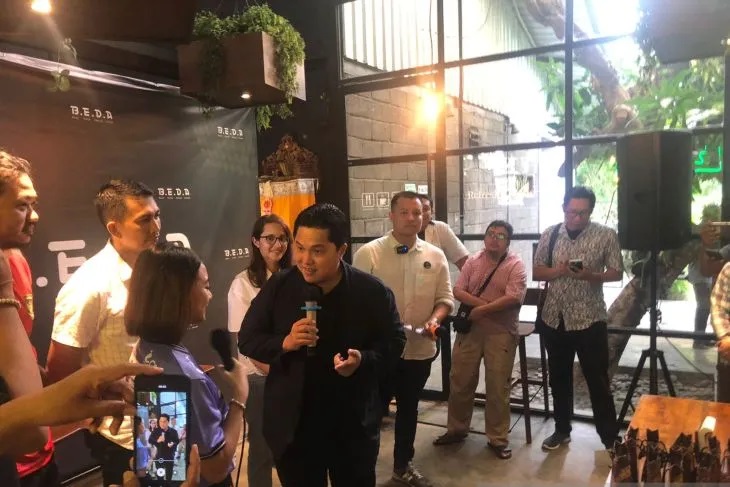 Kalau para pengurus cari makan di PSSI apalagi dengan mengatur-atur pertandingan dan memotong sunatan atau ongkos tadi