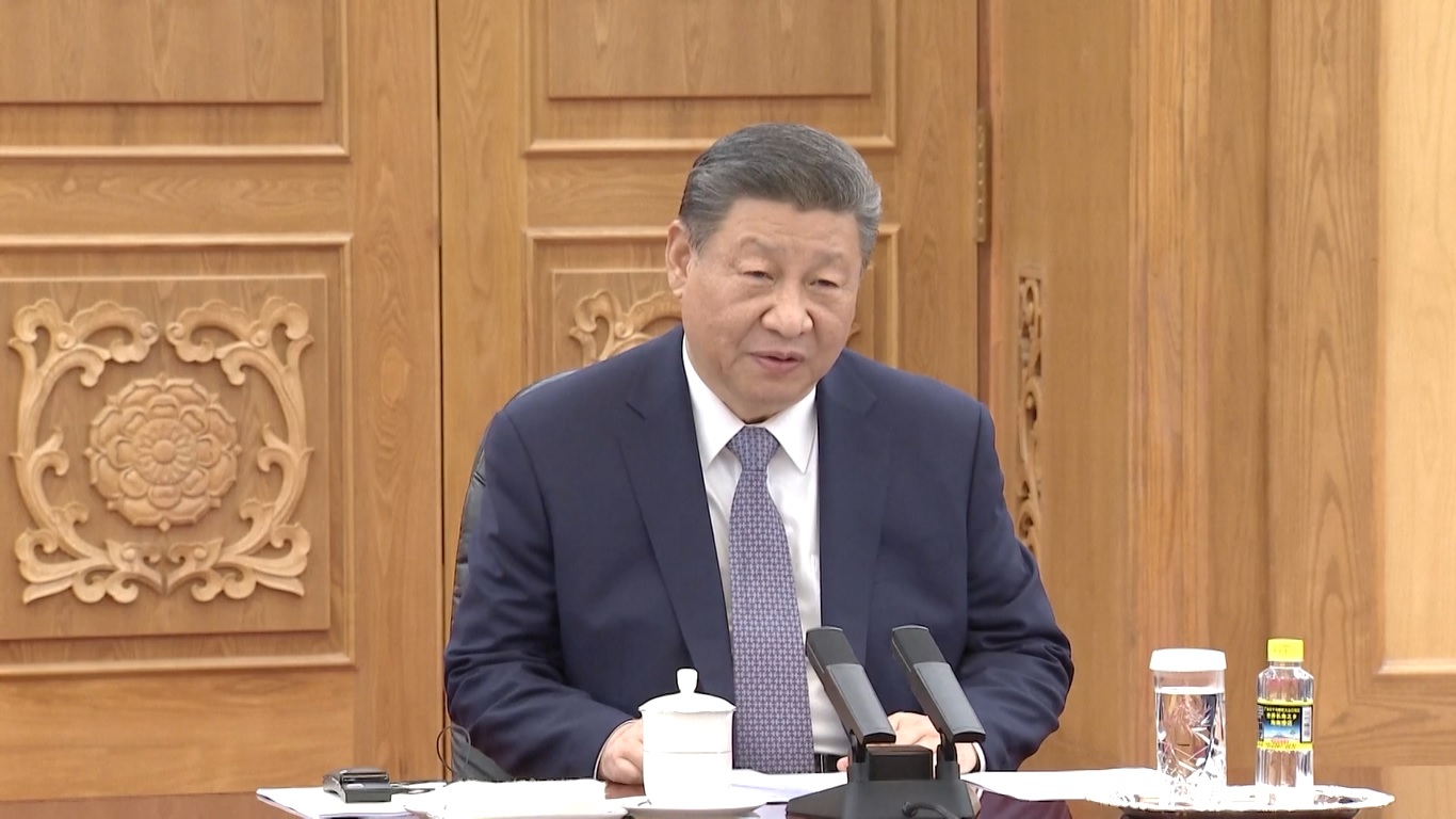 Dissanayake mendarat di Bandara Internasional Ibu Kota Beijing pada Selasa (14/1) pagi