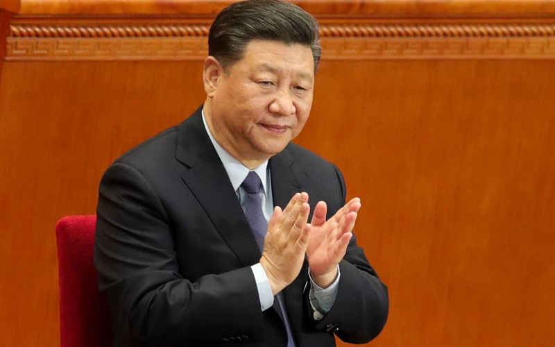 Di setiap pergantian tahun kita selalu memikirkan karakter besar ketahanan yang telah dibawa oleh bangsa Tiongkok selama ribuan tahun kata Presiden Xi Jinping pada Sabtu dalam Pidato Tahun Baru 2023-nya