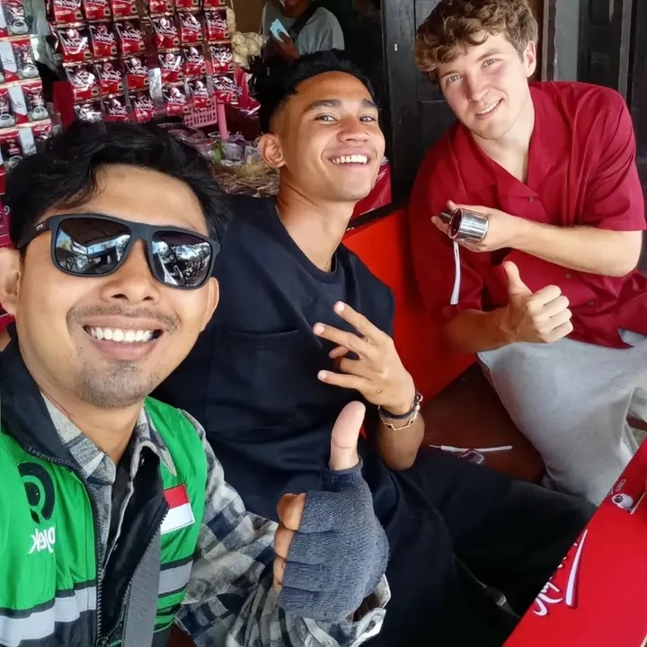 Marselino dan Ole diketahui sedang berada di kawasan Petitenget