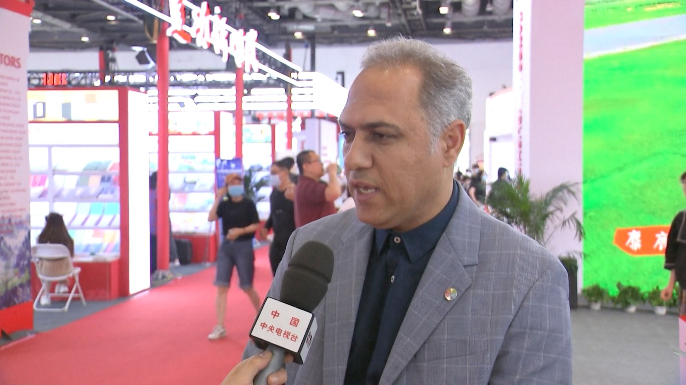 Acara tahunan ini yang menyelenggarakan lebih dari 1000 acara budaya dan menerima 200000 pengunjung