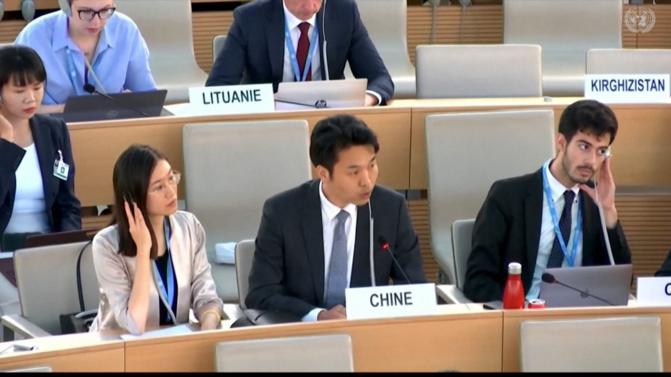 Seorang diplomat Tiongkok menunjukkan bahwa pembuangan air yang terkontaminasi nuklir ke lautan sama dengan memindahkan risiko pencemaran nuklir ke seluruh umat manusia