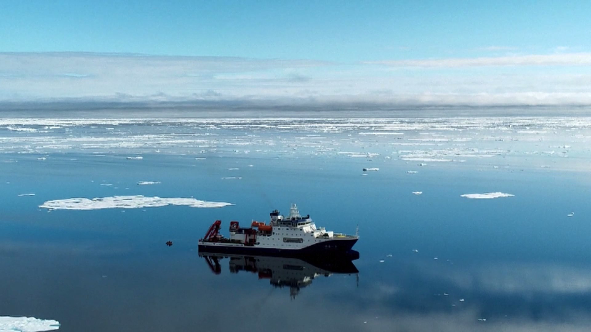 Tiongkok Mencapai Kolaborasi Bawah Laut Bersejarah Antara Kapal Selam Berawak dan ROV dalam Ekspedisi Arktik