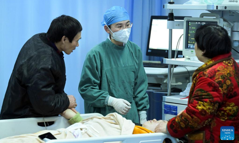 Reformasi ini akan dirasakan sebagai kerugian jangka pendek bagi mereka yang jarang pergi ke dokter dan memiliki puluhan ribu yuan tidur di akun mereka
