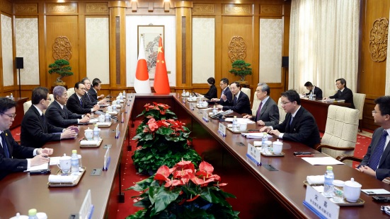 Ia menyatakan harapan bahwa Jepang akan bekerja sama dengan Tiongkok untuk belajar dari sejarah