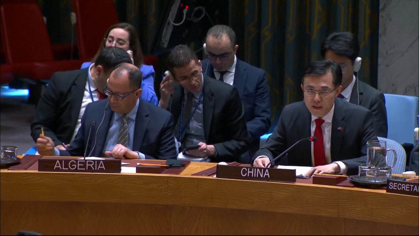 Tiongkok juga menyerukan upaya internasional yang lebih besar menuju solusi dua negara