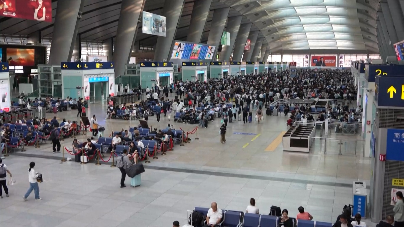 Kereta Api Tiongkok akan Layani 21,75 Juta Perjalanan Penumpang pada Hari Terakhir Libur Hari Nasional