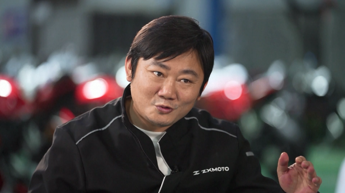 Pendiri ZXMOTO Memuji Ekosistem Industri Sepeda Motor Chongqing setelah Kemenangan Bersejarah di WSBK