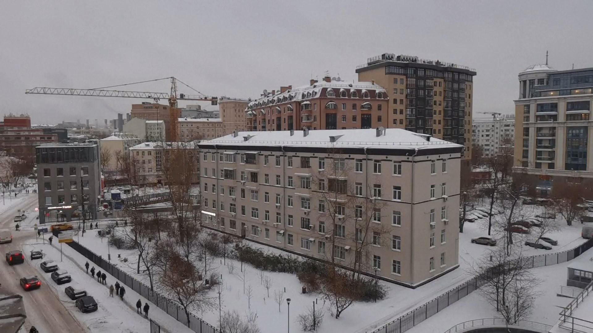 Badai salju lebat dan banjir telah melanda banyak tempat di Rusia mulai Senin
