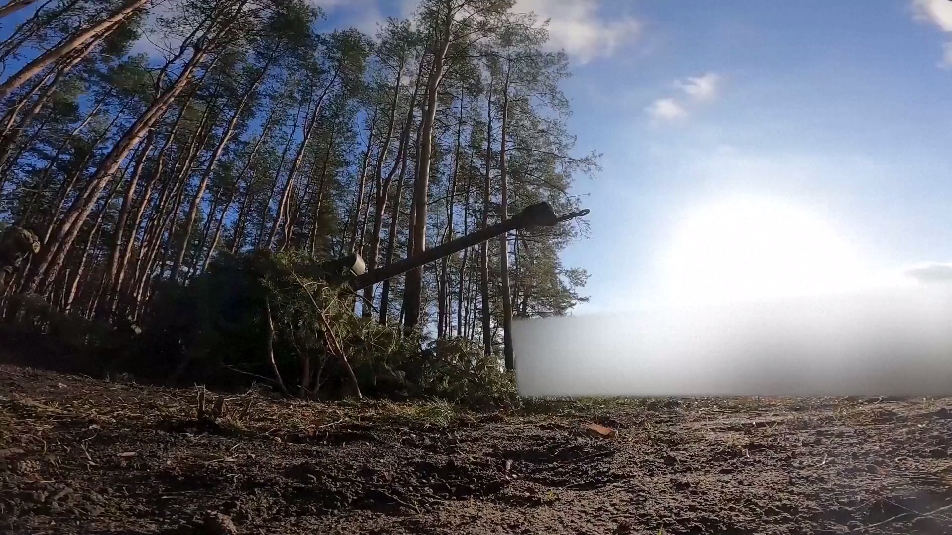 Tentara Rusia dan Ukraina terus saling baku tembak pada hari Rabu