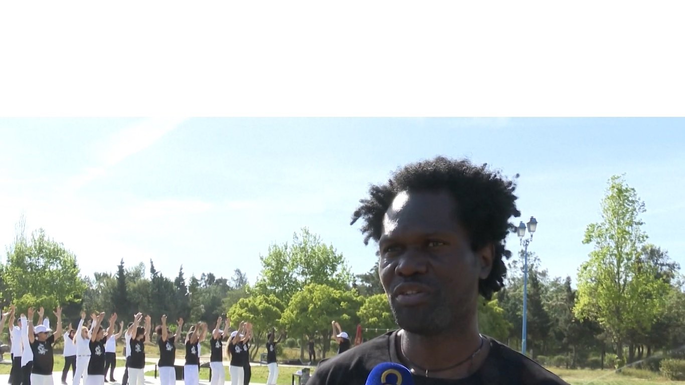 Diadakan pada hari Sabtu terakhir di bulan April