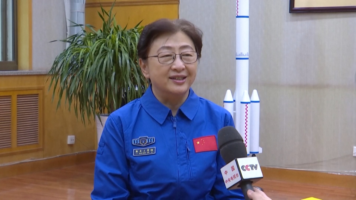 Penelitian ini terutama berfokus pada mempelajari dampak lingkungan antariksa terhadap sel