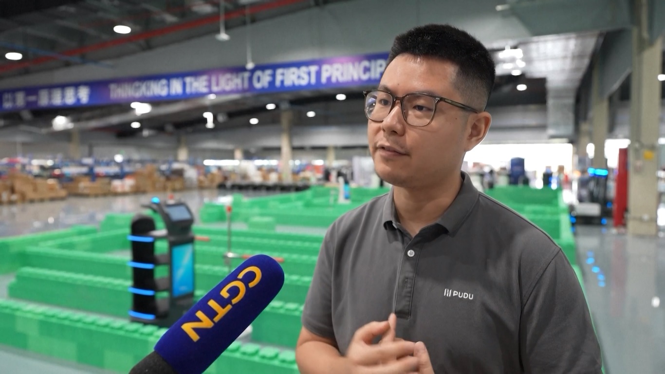 Memimpin pasar global dalam robot layanan komersial dengan pangsa pasar 23 persen adalah Pudu Robotics