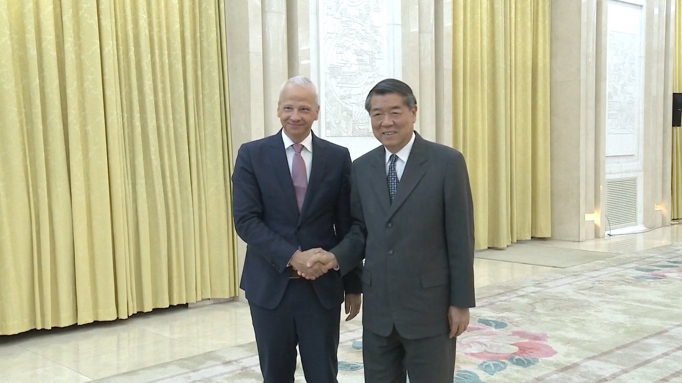 Wakil Perdana Menteri Tiongkok Bertemu CEO BASF di Beijing