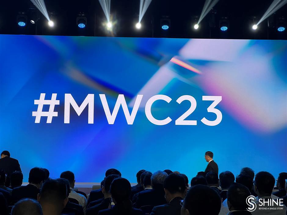 Para ahli di  Mobile World Congress 2023 yang dibuka Rabu (28/06) di Shanghai memperkirakan Tiongkok akan memiliki 1 miliar  koneksi 5G pada 2025 mendatang dan ini akan menjadi koneksi yang terbesar di dunia
