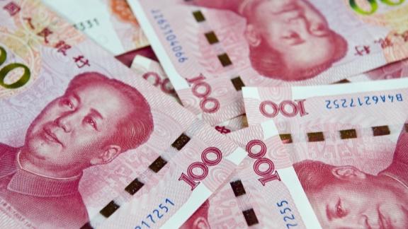 Tiongkok telah mengadopsi kebijakan moneter proaktif dan mengintensifkan kontrol makro sejak awal tahun ini yang telah membantu mengkonsolidasikan momentum pemulihan ekonomi