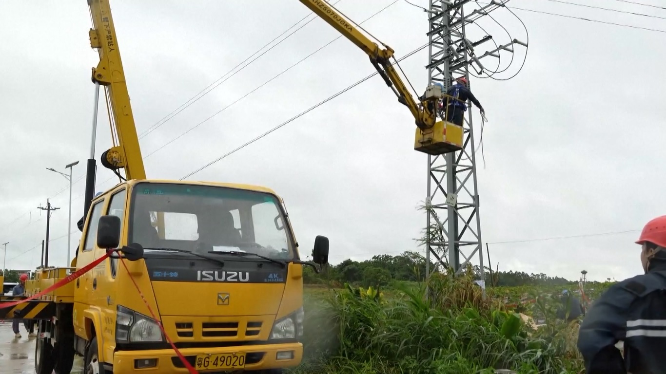 Wilayah Pesisir Tiongkok Selatan Kerahkan Bantuan Bencana di tengah Topan Wipha