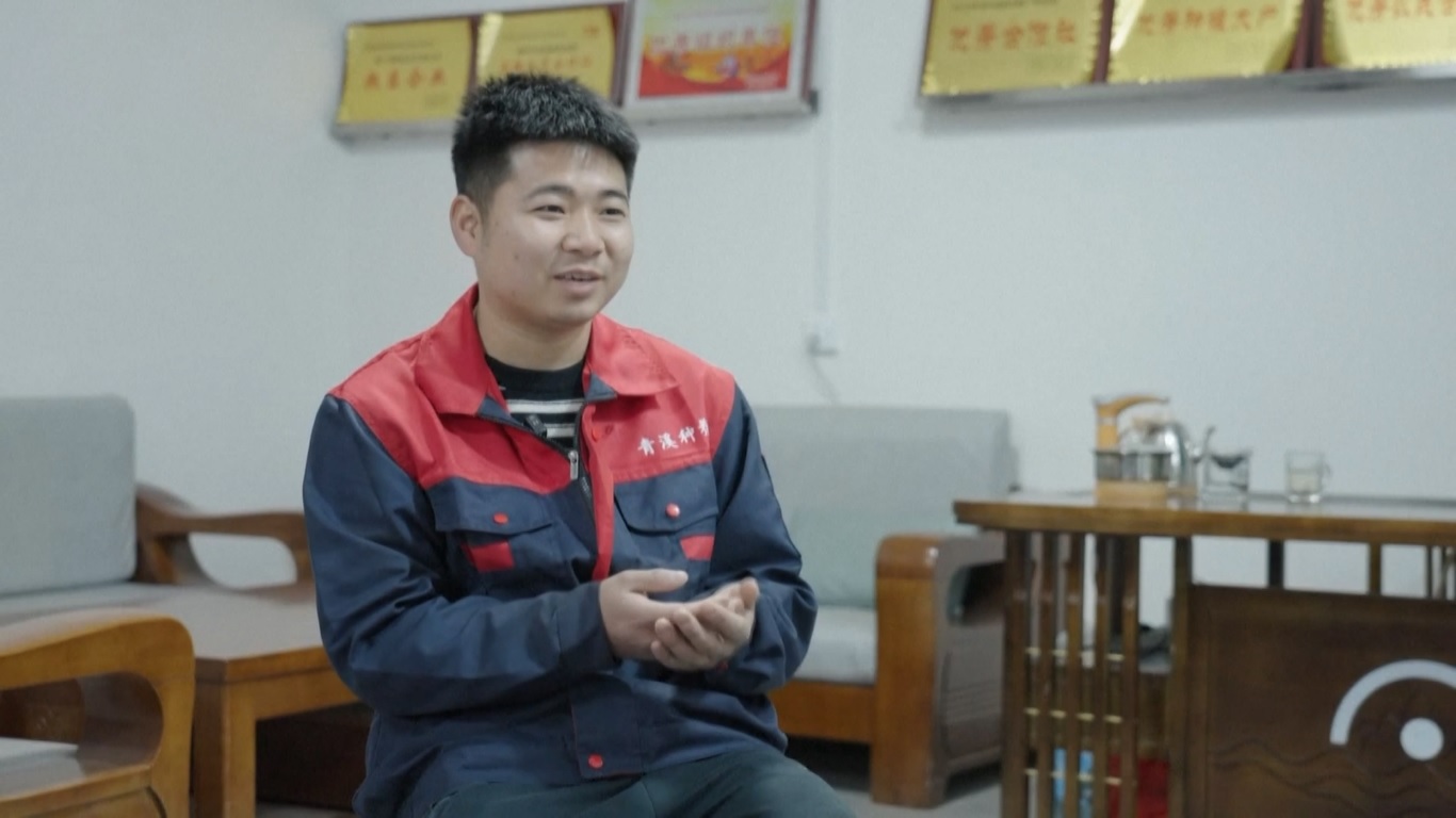 Kedua saudara kandung tersebut