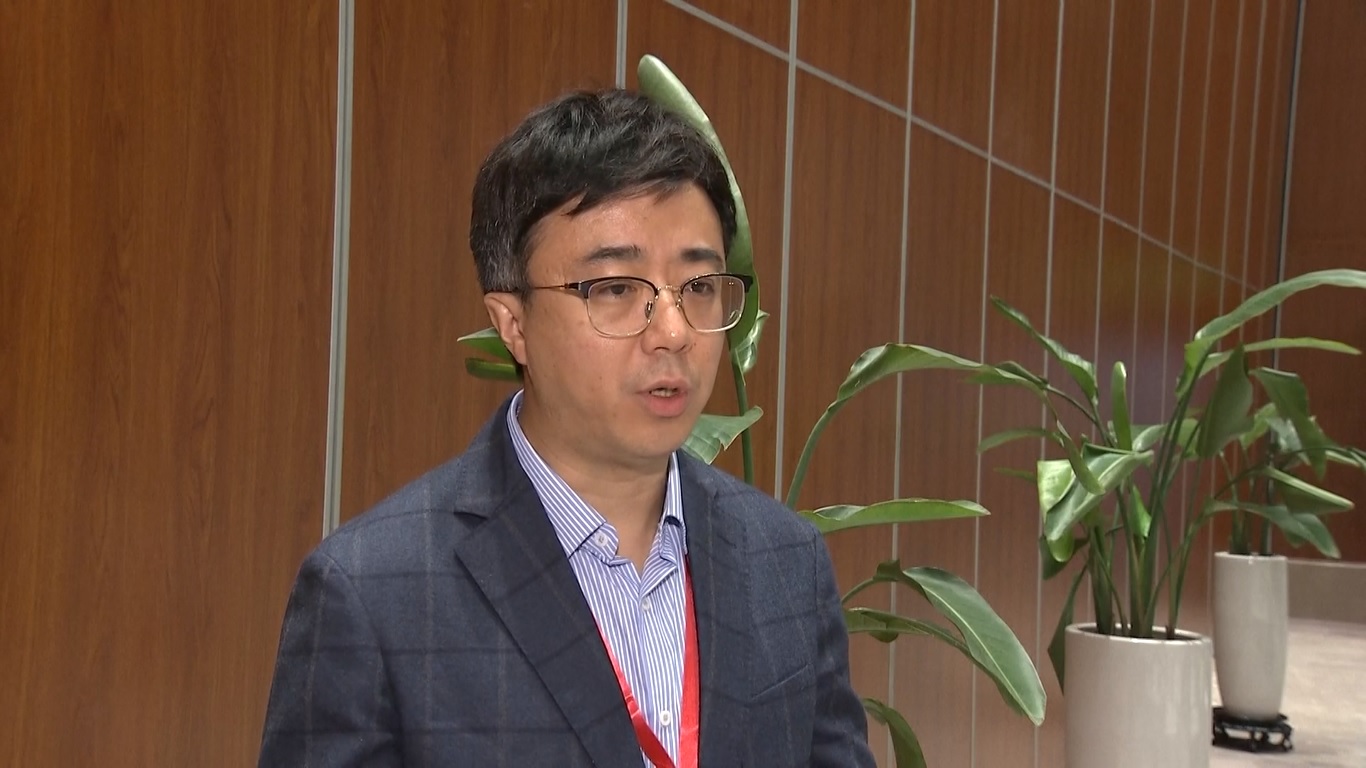 Pada konferensi tersebut