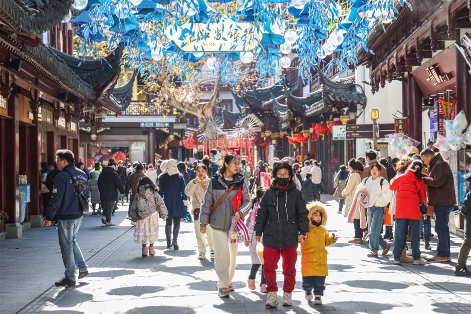 Curah hujan akan semakin meningkat pada malam hari dan diperkirakan mencapai tingkat sedang hingga lebat