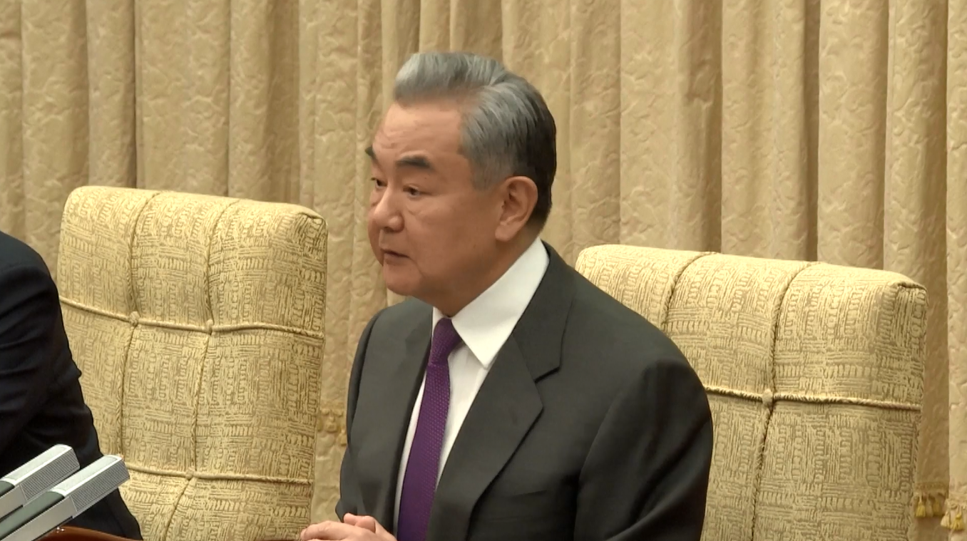 Menteri Luar Negeri Tiongkok Bertemu dengan Menteri Luar Negeri Pakistan di Beijing