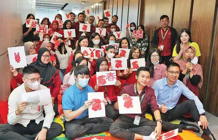 Institut Konfusius di Universitas Al-Azhar di Indonesia adalah Institut Konfusius pertama dan satu-satunya di Indonesia yang berlokasi di ibu kota Jakarta