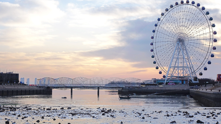 Dari tanggal 6 hingga 7 Februari