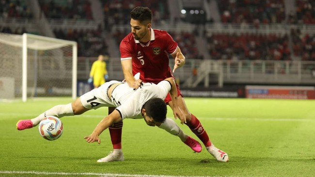 Netizen berharap Sandy Walsh dan Shayne Pattynama masuk line up pada laga Vietnam vs Indonesia di Piala Asia 2023