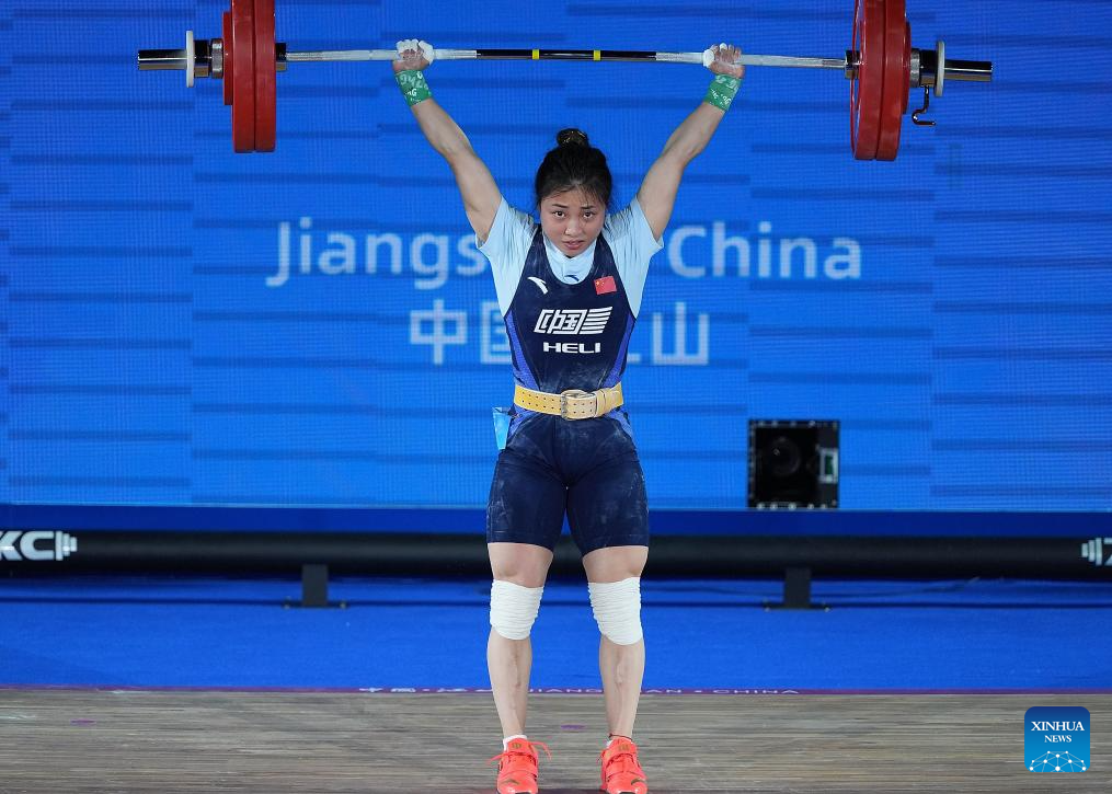 Bintang muda kelahiran 2005 ini berhasil menyelesaikan keenam percobaannya Zhang mengangkat beban seberat 99 kg di angkatan snatch untuk memenangkan medali emas pertamanya