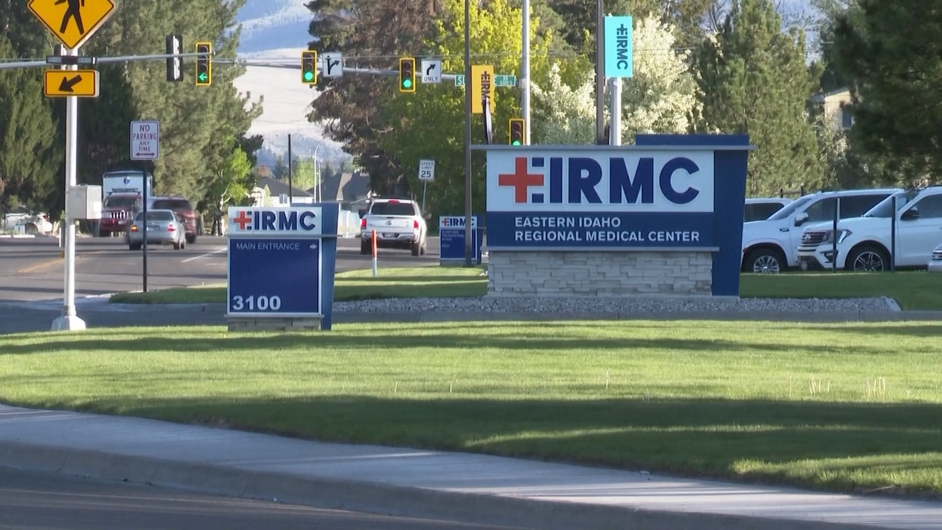 Dua warga negara Tiongkok yang terluka sedang dirawat di Eastern Idaho Regional Medical Center