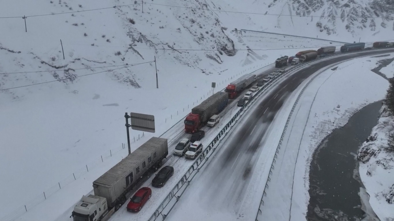 Otoritas jalan setempat dengan cepat merespons