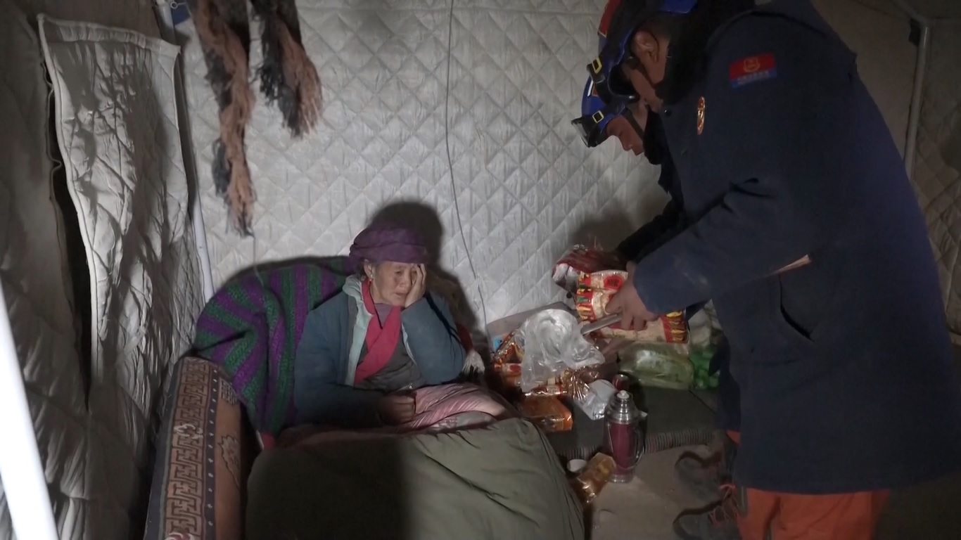 Sebanyak 126 orang dipastikan meninggal dunia dan 188 lainnya terluka setelah gempa berkekuatan 6