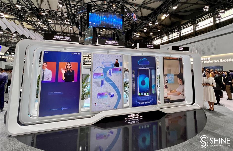 Model dan inovasi AI yang dikembangkan Tiongkok membuat perangkat baru menjadi kompetitif bahkan dibandingkan dengan raksasa global seperti Apple dan OpenAI