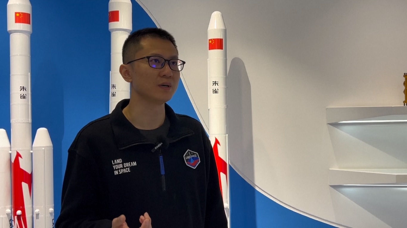 Roket Zhuque-2 adalah roket berukuran sedang pertama Tiongkok yang ditenagai oleh oksigen cair dan metana