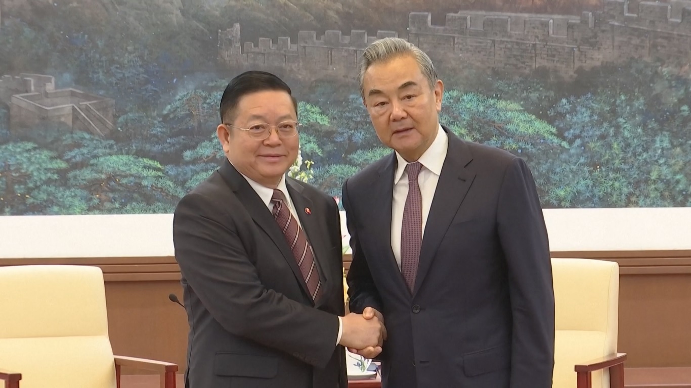 Menlu Tiongkok Bertemu dengan Sekjen ASEAN di Beijing