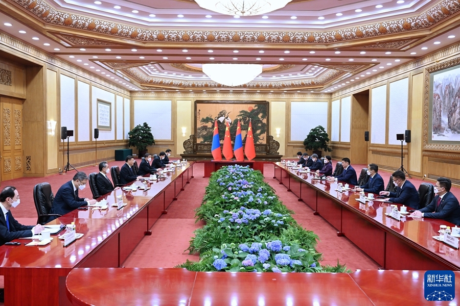 Tiongkok dan Mongolia adalah negara tetangga