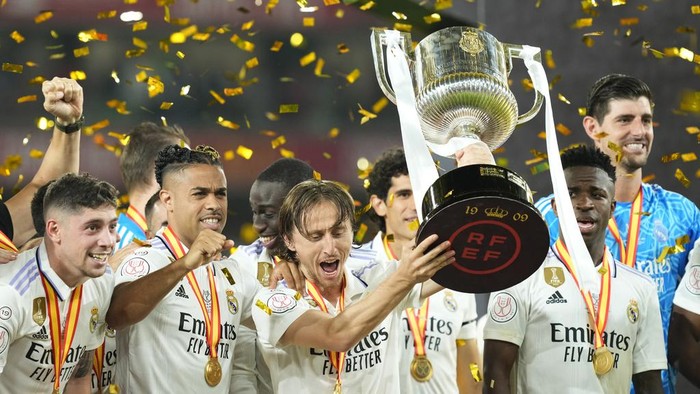 Real Madrid menjadi juara Copa del Rey 2022/2023 Gelar ini dipastikan setelah Los Blancoss usai menumbangkan Osasuna 2-1