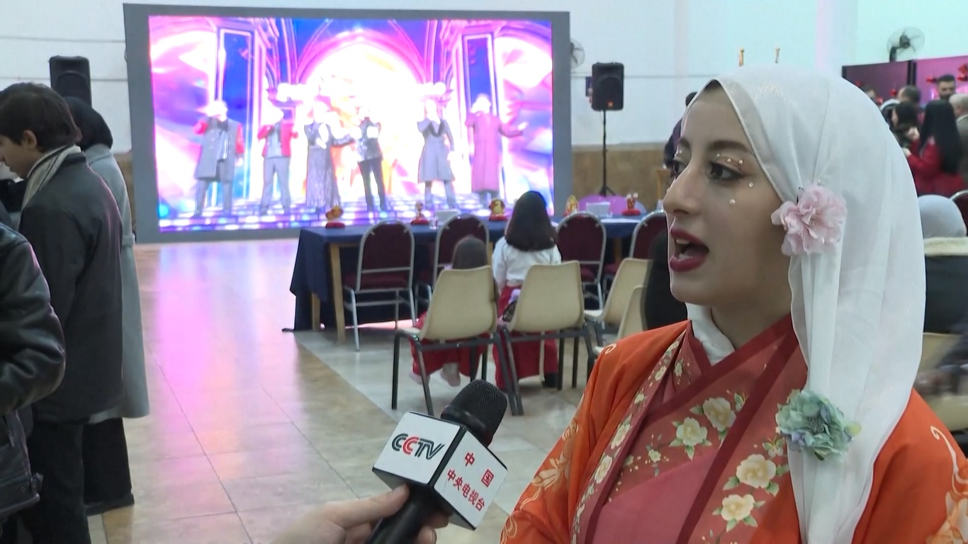 Video promosi Gala Festival Musim Semi CMG terus ditayangkan di tempat tersebut