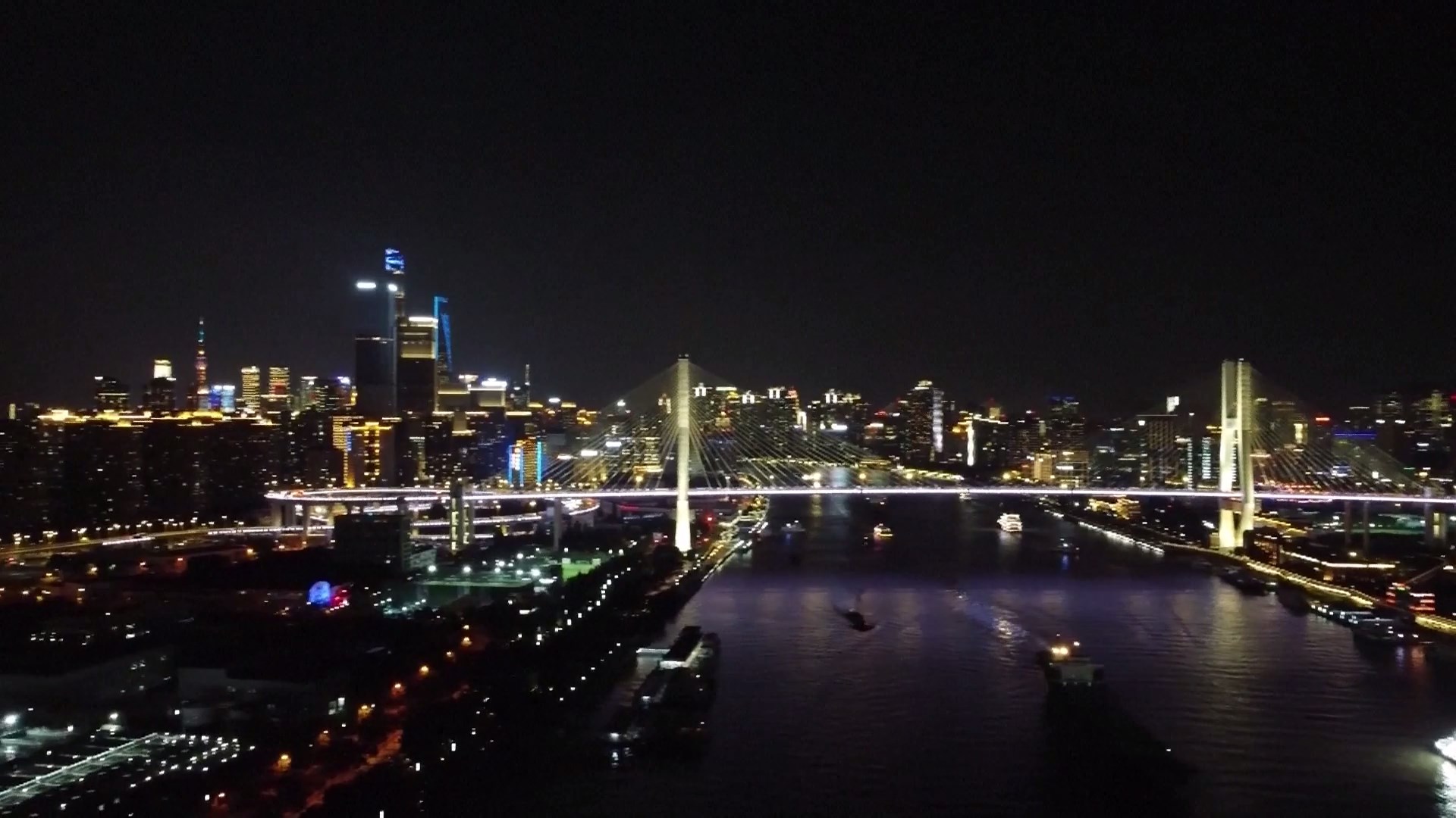 Pasar ini mulai beroperasi secara resmi pada tanggal 8 September dan diperkirakan akan dibuka hingga pertengahan hingga akhir November