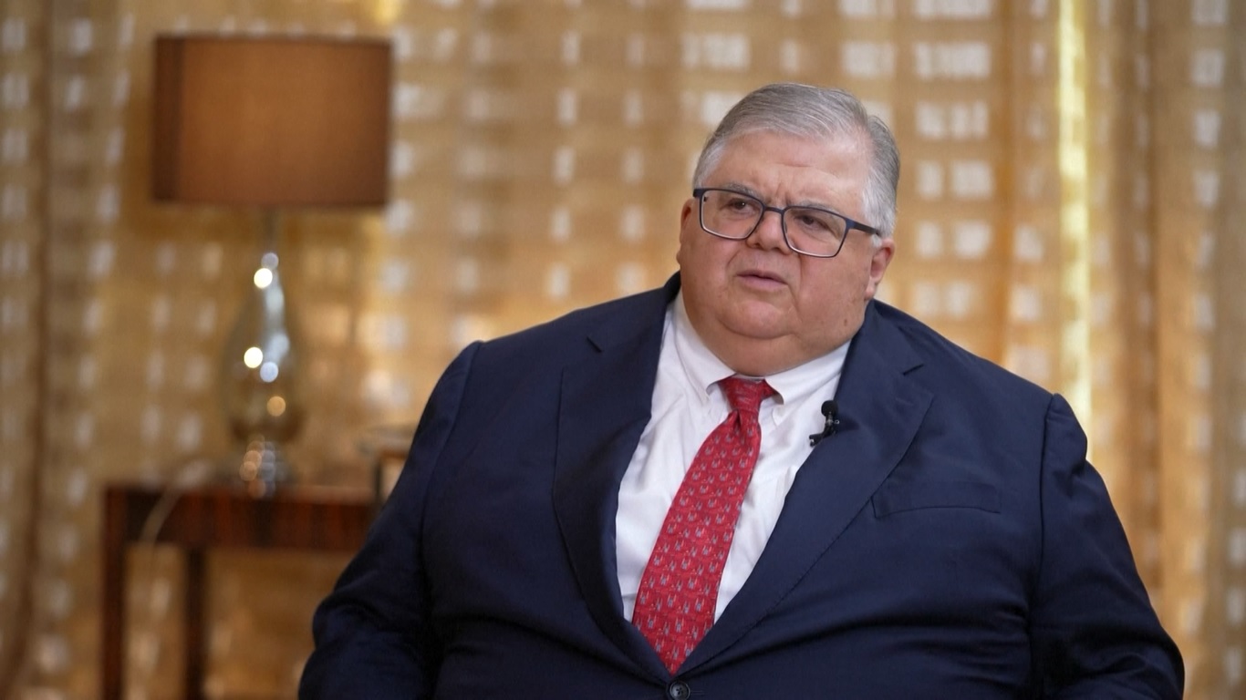 Ia juga menjelaskan pentingnya pembayaran lintas batas dan dimensi internasional dari teknologi finansial