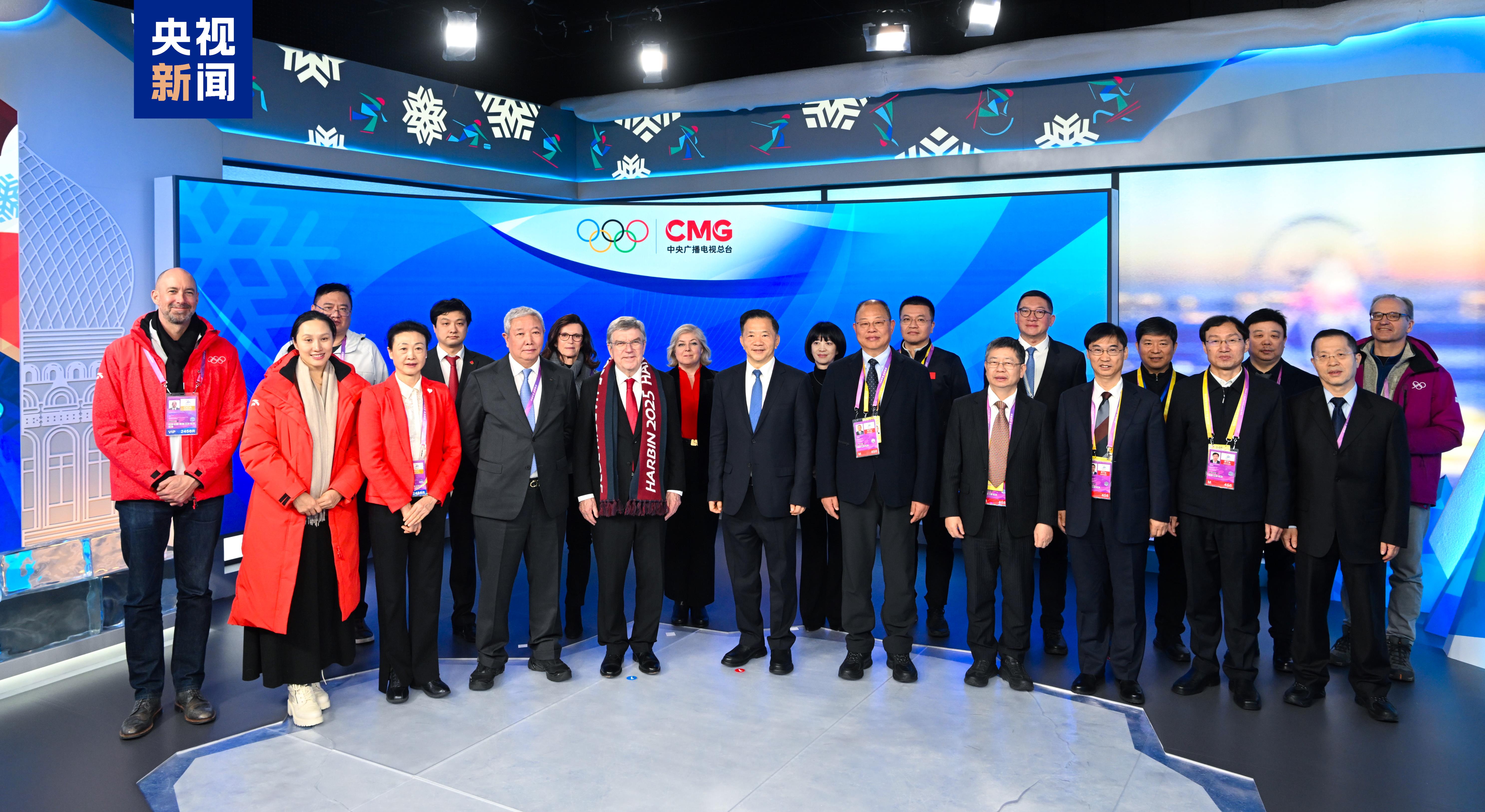 Pada kesempatan pembukaan Asian Winter Games ke-9 di Harbin