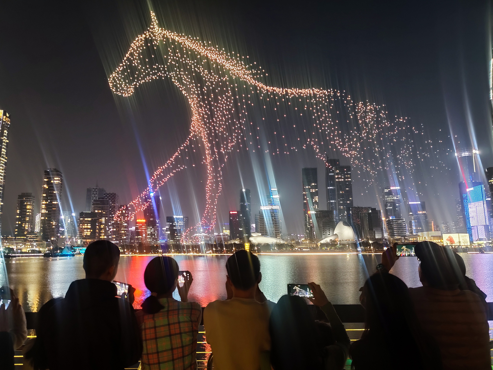 Perpaduan Tradisi dan Teknologi Ramaikan Festival Musim Semi di Tiongkok