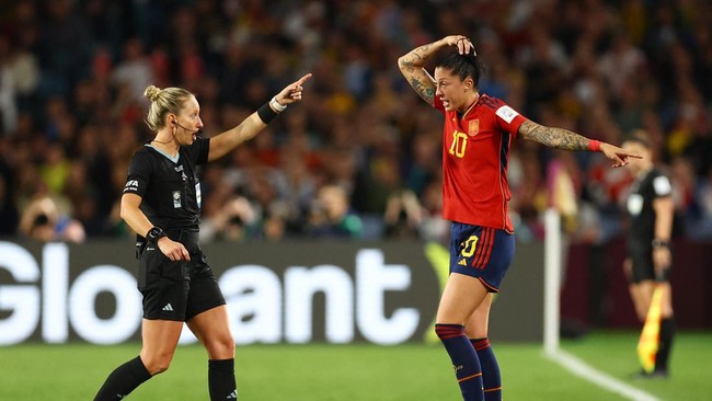 Presiden Federasi Sepak Bola Spanyol (RFEF) Luis Rubiales mengungkapkan pembelaan soal aksinya mencium bibir Jennifer Hermoso di upacara pengalungan medali Piala Dunia Wanita 2023