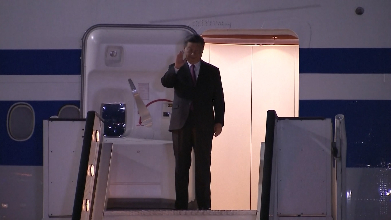 Presiden Ramaphosa menyambut hangat kedatangan Xi dalam kunjungan kenegaraannya ke Afrika Selatan