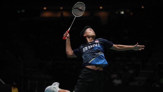 Anthony Ginting akan menghadapi Anders Antonsen di babak final Singapore Open 2023 Berikut jadwal siaran langsung partai puncak turnamen tersebut
