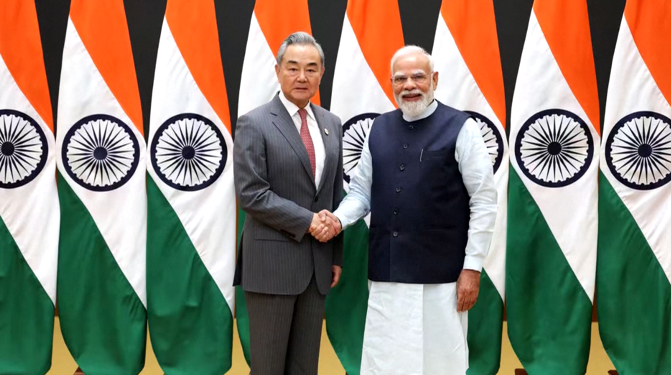 Perdana Menteri India Bertemu dengan Diplomat Tertinggi Tiongkok