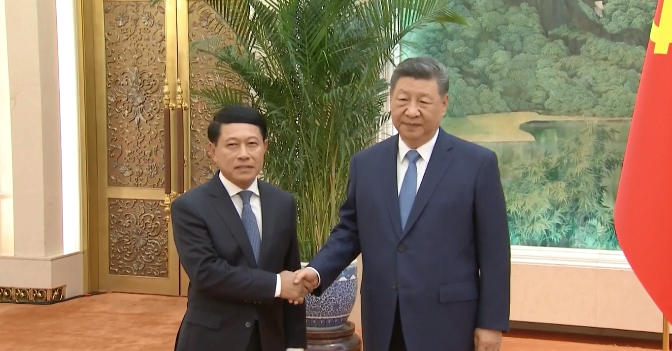 Xi Jinping Bertemu dengan Utusan Khusus Pemimpin Laos di Beijing