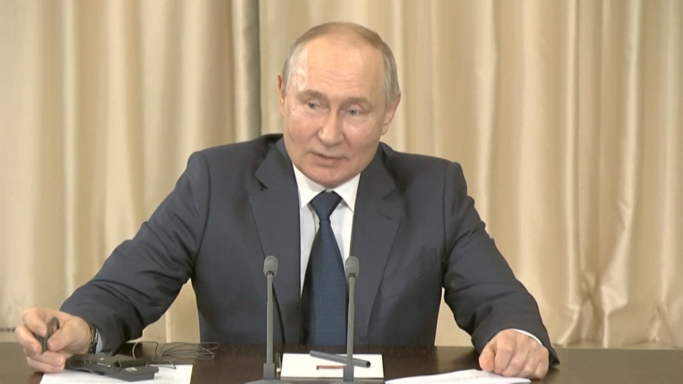 Putin mencatat bahwa hubungan persahabatan antara Rusia dan Tiongkok kondusif untuk menjaga perdamaian dan stabilitas dunia dan regional