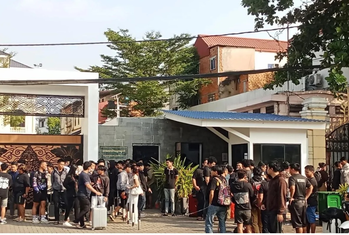 Dalam 5 Hari 1.440 WNI Korban 'Scam' Datangi KBRI Phnom Penh